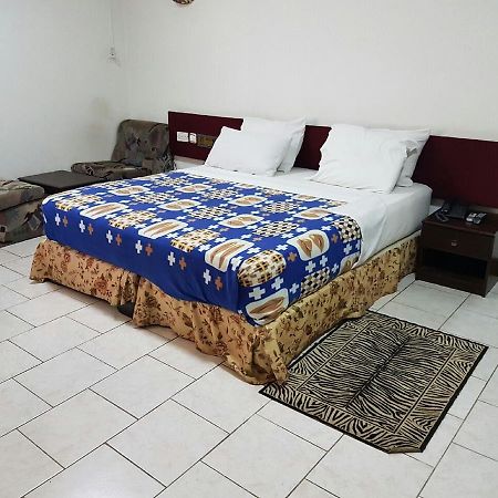 كوماسي Royal Basin Resort المظهر الخارجي الصورة