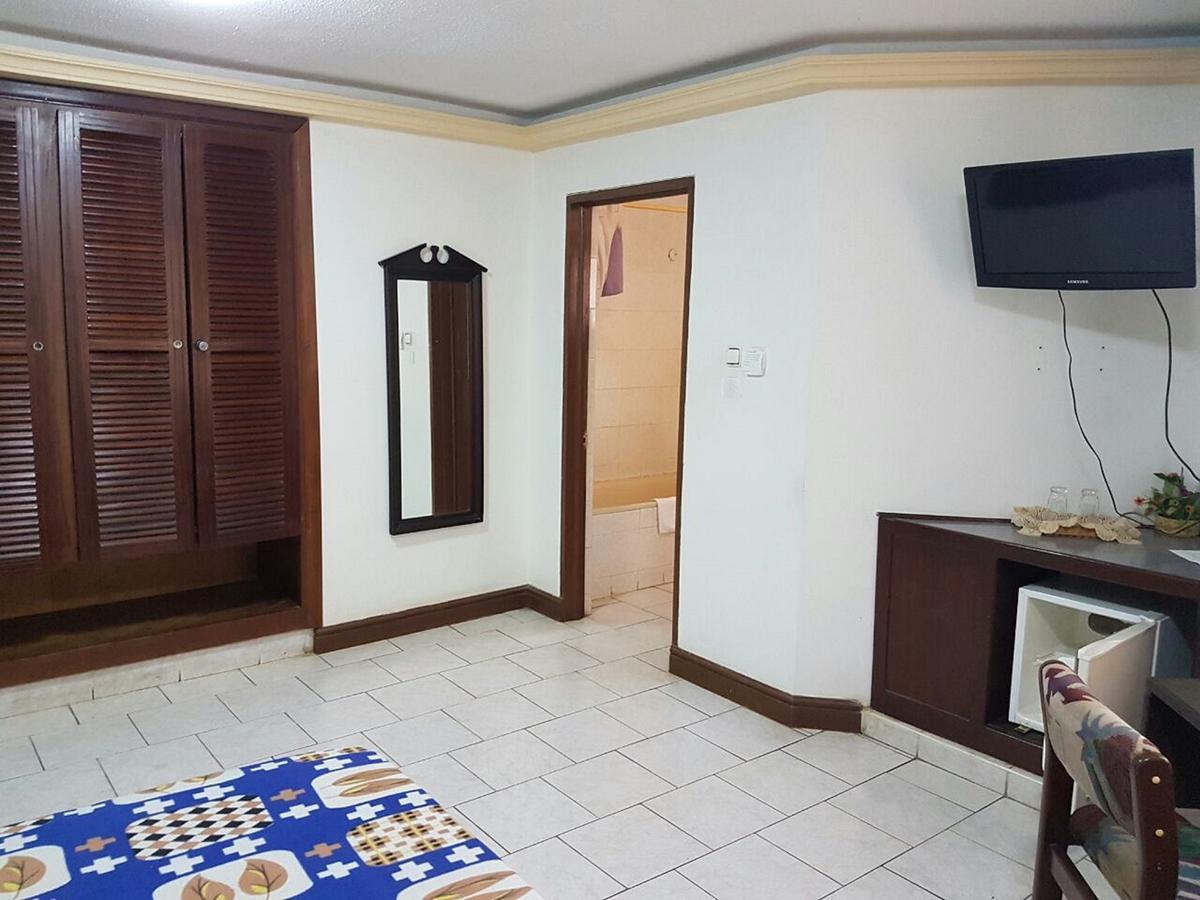 كوماسي Royal Basin Resort المظهر الخارجي الصورة